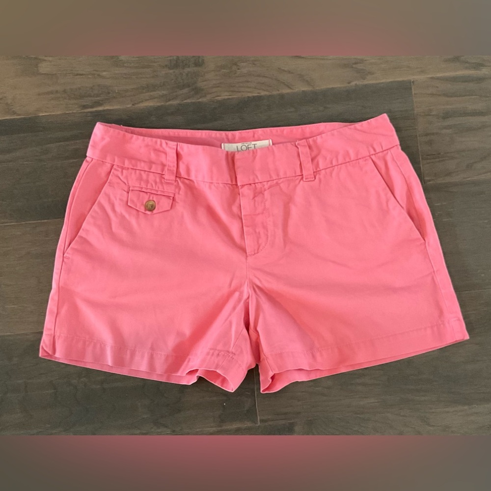 LOFT Low Rise Pink Shorts, Size 4